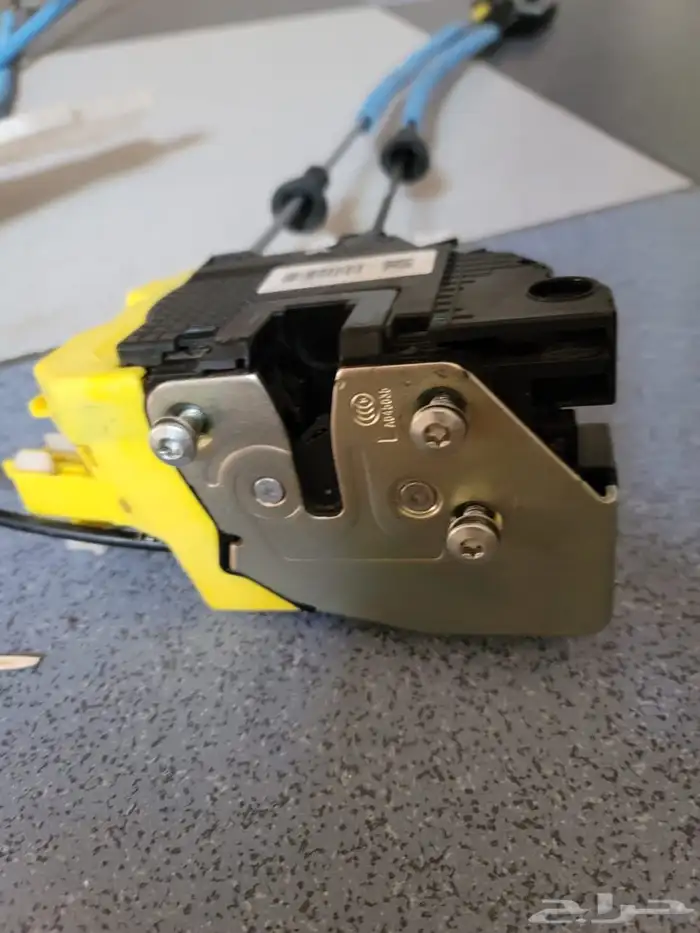 ازيرا هونداي 2014 سنتر لوك باب خلفي 4