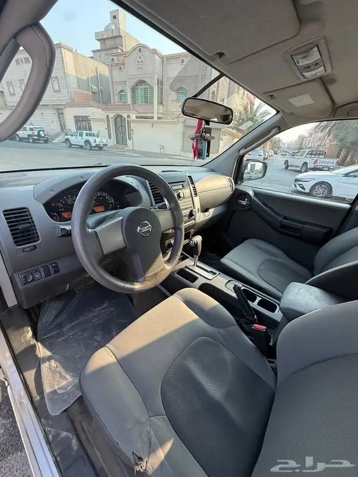 نيسان اكستيرا 2011 8