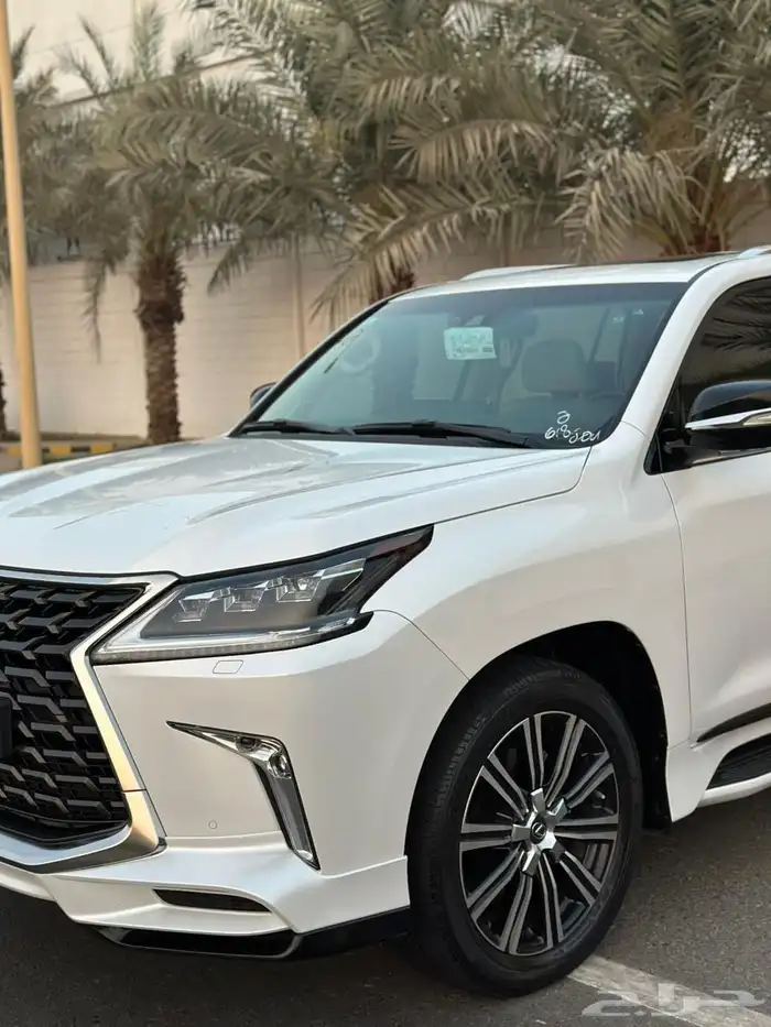 لكزس LX570 2021 سعودي شبه جديد 4