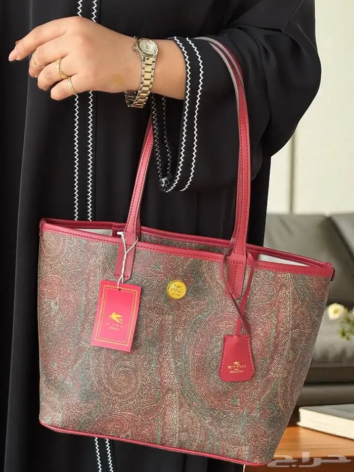 شنط درجه أولى جميع الماركات بأسعار مناسبه للدوامات وللجامعه 39