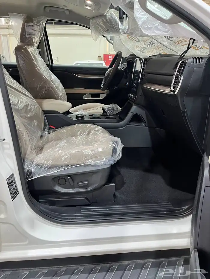 فورد ايفرست نصف فل بنزين 2024السعر 153000 10