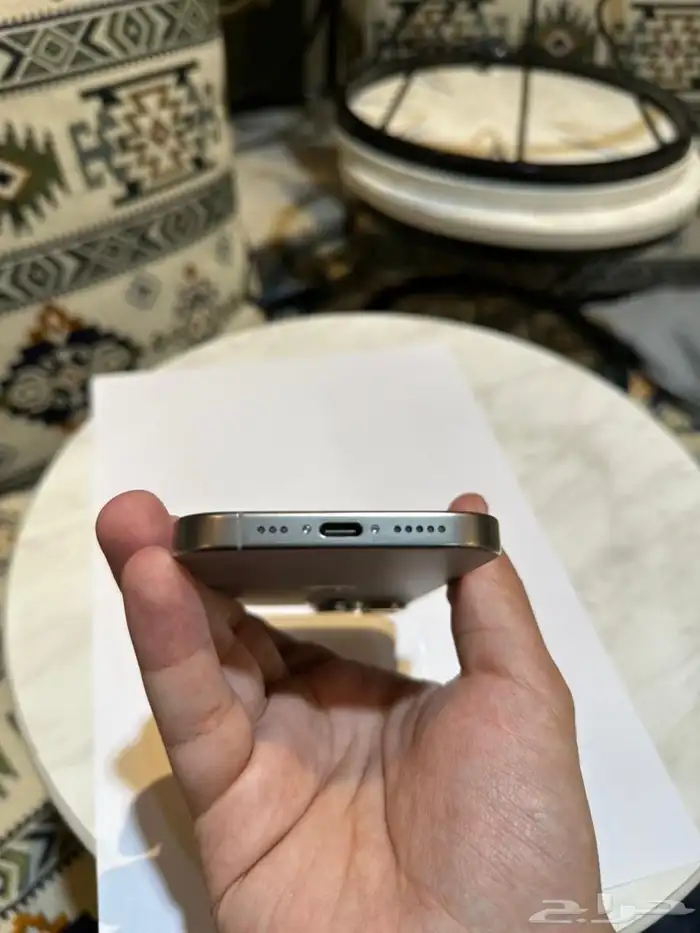 للبيع جوال ايفون 16 برو تيتانيوم طبيعي مستعمل 2