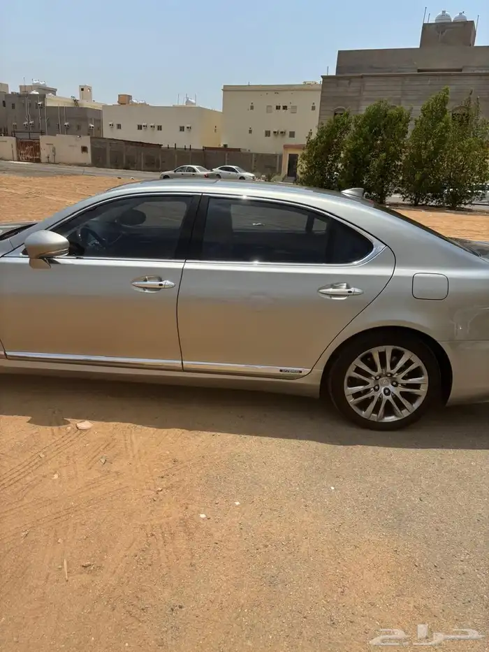 للبيع لكزس 1