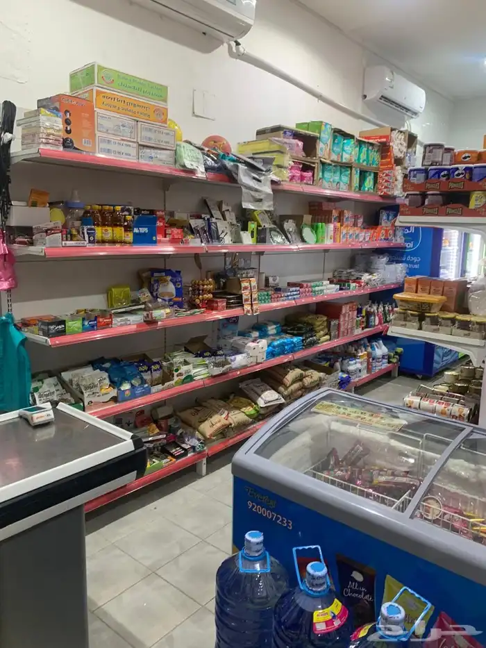 تموينات للتقبيل بكامل اغراضها وبضاعتها 0