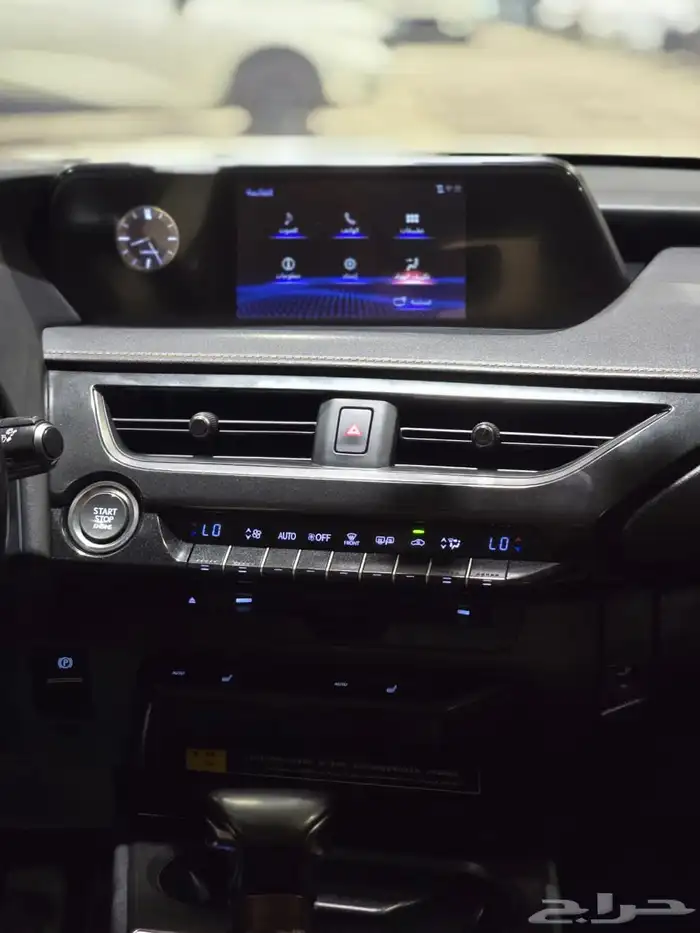 لكزس UX200 موديل 2020 بحاله الوكاله 11
