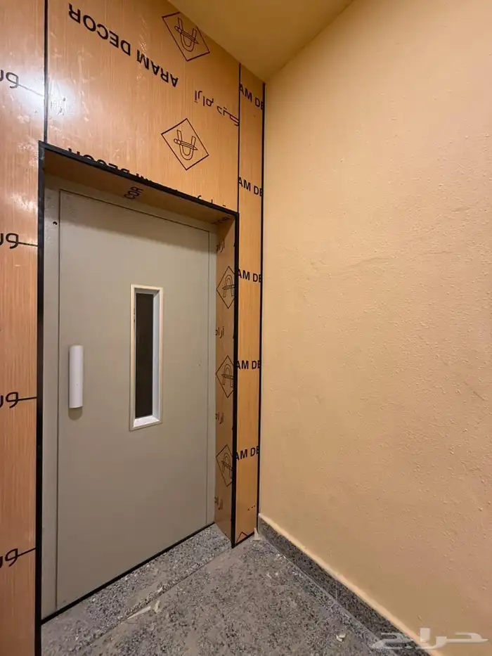 للبيع روف علوي الفلاح مدخل خاص 12