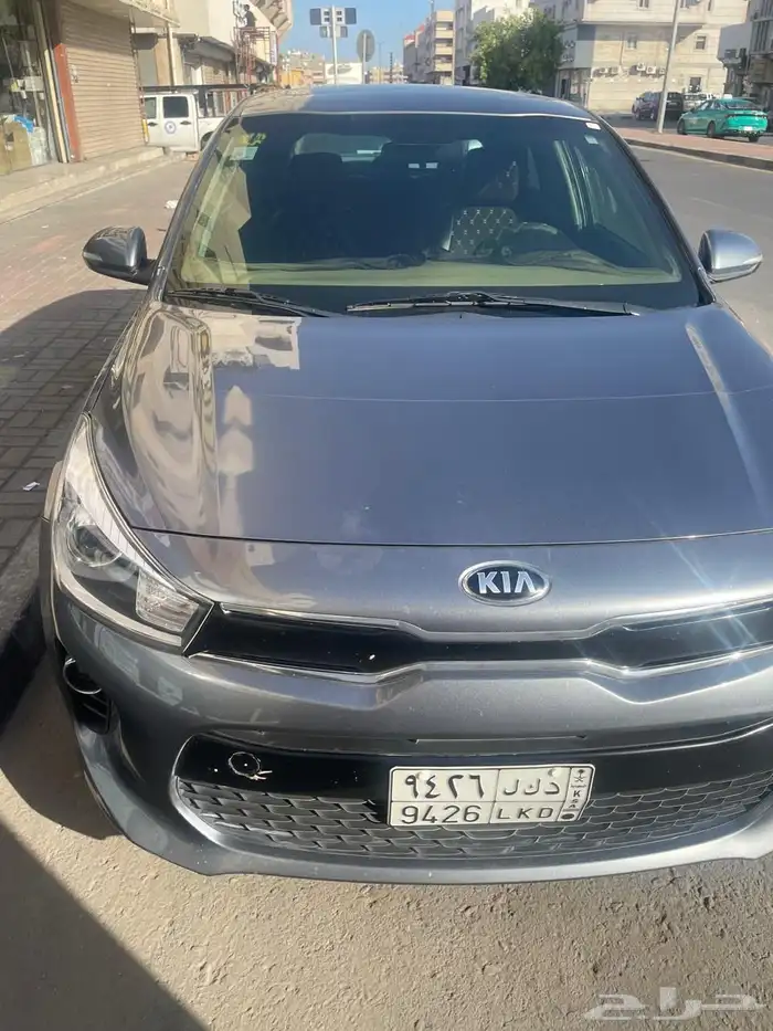 كيا ريو هاتش باك 3
