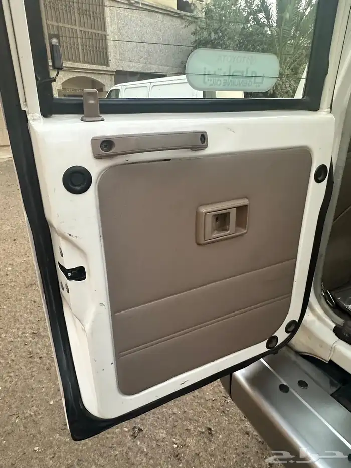 ربع مصندق 2011 مخزن ( واتس فقط ) 24