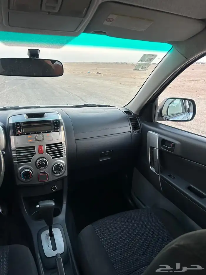 ديهاتسو يتريوس 8