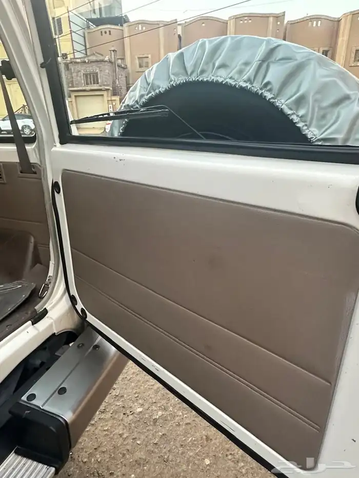 ربع مصندق 2011 مخزن ( واتس فقط ) 25