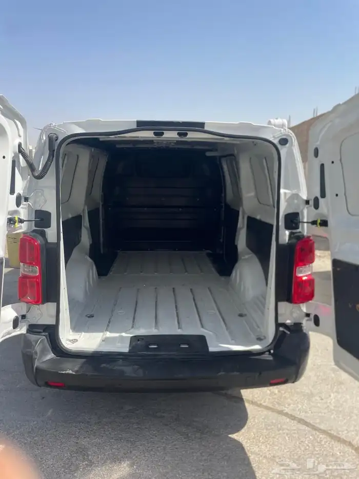 فان بضاعة بيجو اكسبيرت 2022 تماتيك 5