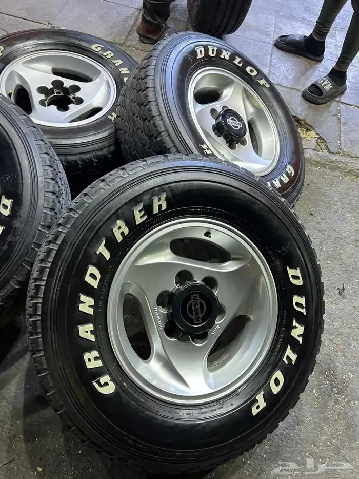 جنوط سنبوسه مقاس 16 مع كفرات دنلوب مقاس 275 70 16 1