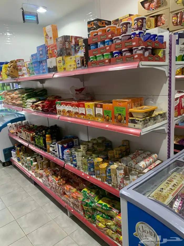 تموينات للتقبيل بكامل اغراضها وبضاعتها 1