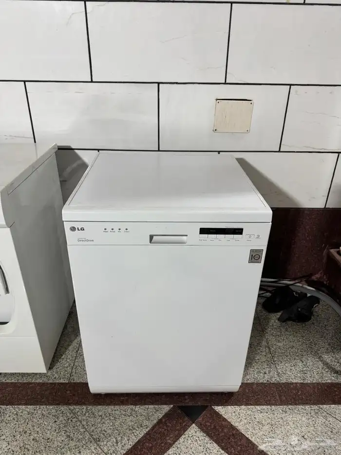 للبيع غسالة صحون وغسالة وفريزر 3