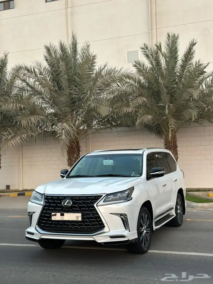 لكزس LX570 2021 سعودي شبه جديد 3
