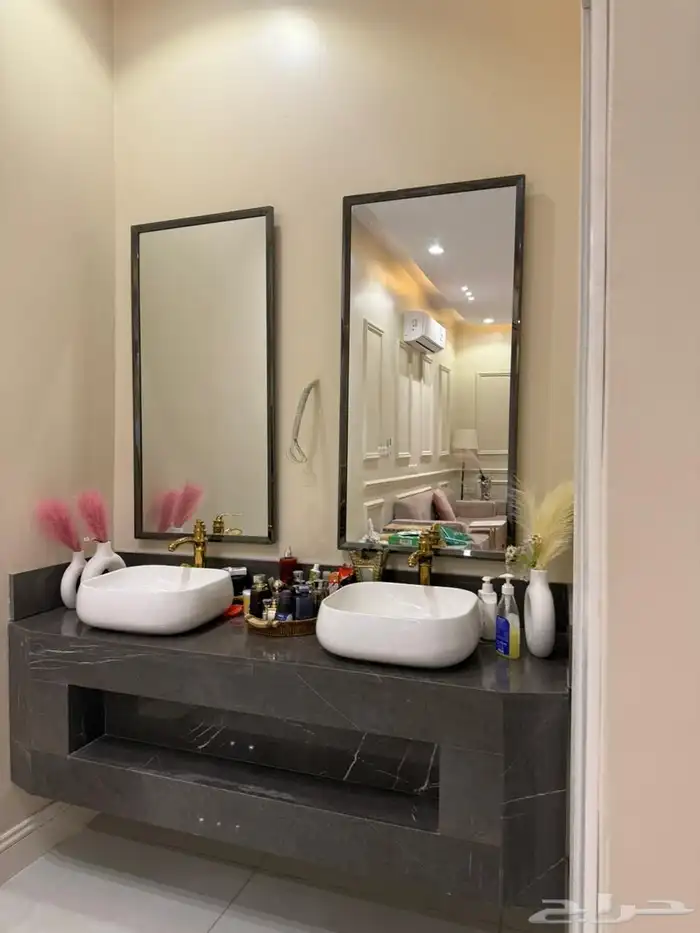 فيلا فاخره للايجار حي الرمال (مكيفات راكبه ) 4