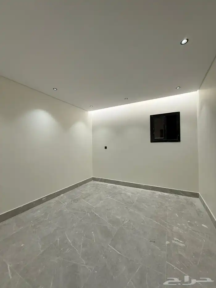 للبيع روف علوي الفلاح مدخل خاص 16