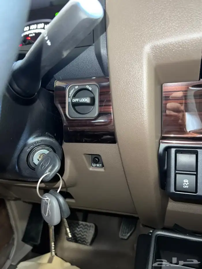 شاص تويوتا غمارتين 2025 فل كامل رفرف سعودي ديزل 2.8 10