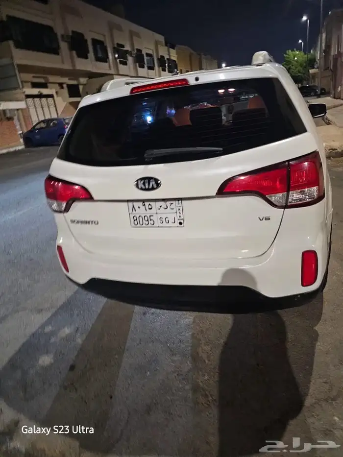 سيارة سورنتو 2015 نظيف جدا قير اوتوماتيك ممشي 273 الف 3