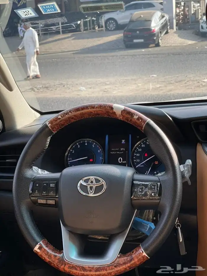 تويوتا فورشنر 2023 دبل مخزن 8