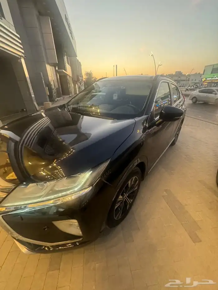 ميتسوبيشي اكلبس كروس 7