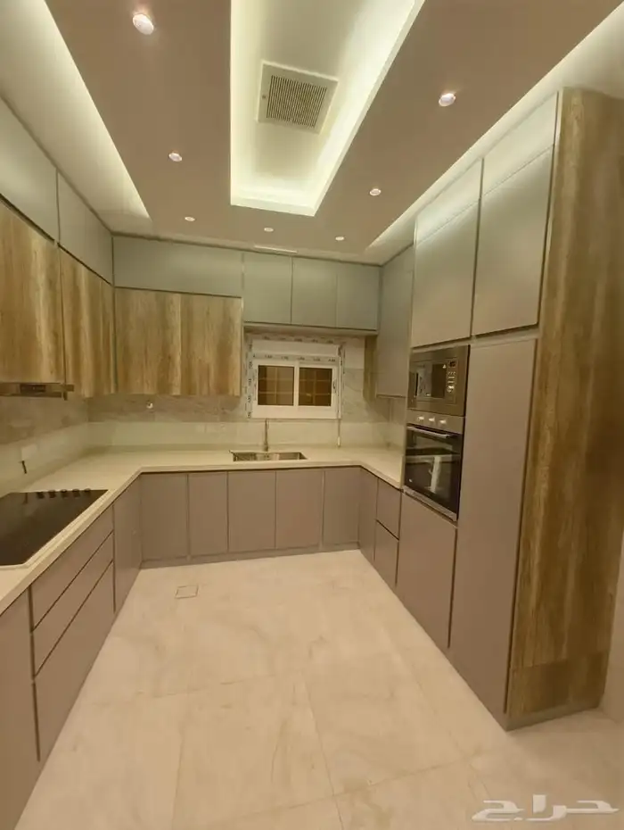 دور جديد مع السطح للإجار السنوي حي الصواري ابحر الشماليه 6