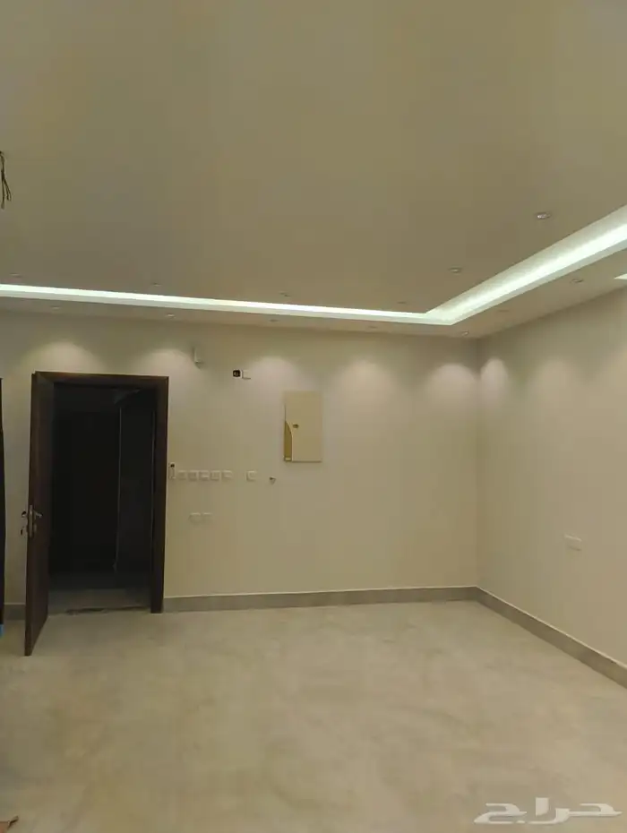 دور جديد مع السطح للإجار السنوي حي الصواري ابحر الشماليه 12