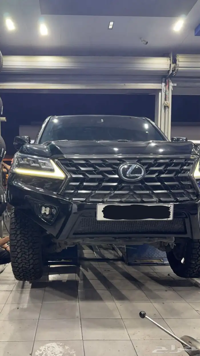 صدام لكزس فيبر 1