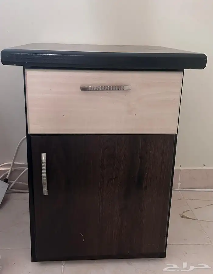 غرفة نوم للبيع الموضحة في الصور رابغ حي الجود 0