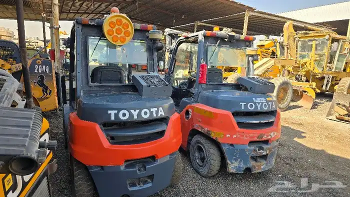 رافعات شوكيه ديزل عدد 3 اثنين 4طن واحده 3طن 0