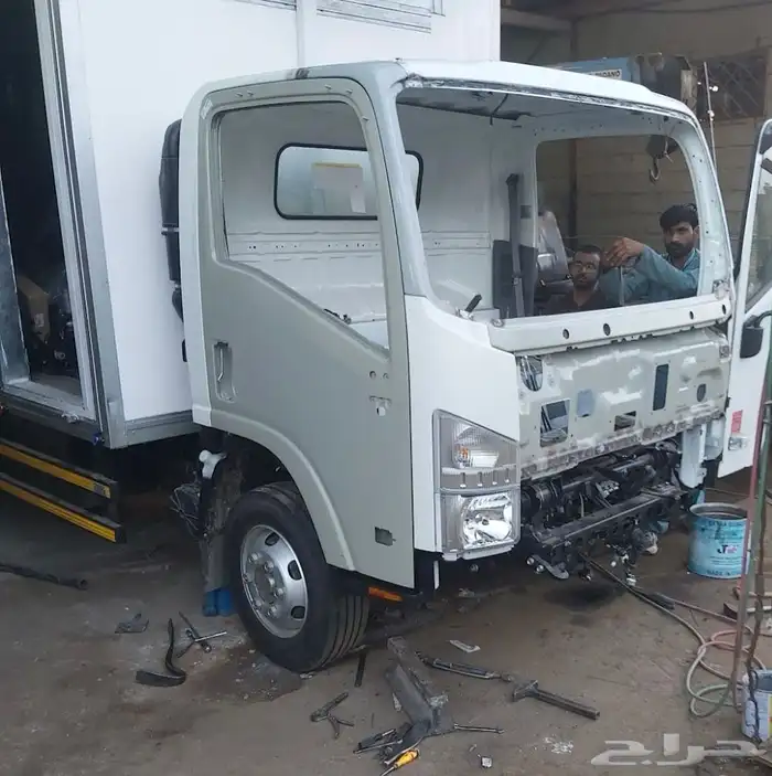 مركز ورشة سمكرة وبوية الدينات والسطحات والباصات وقطع غيارها 7