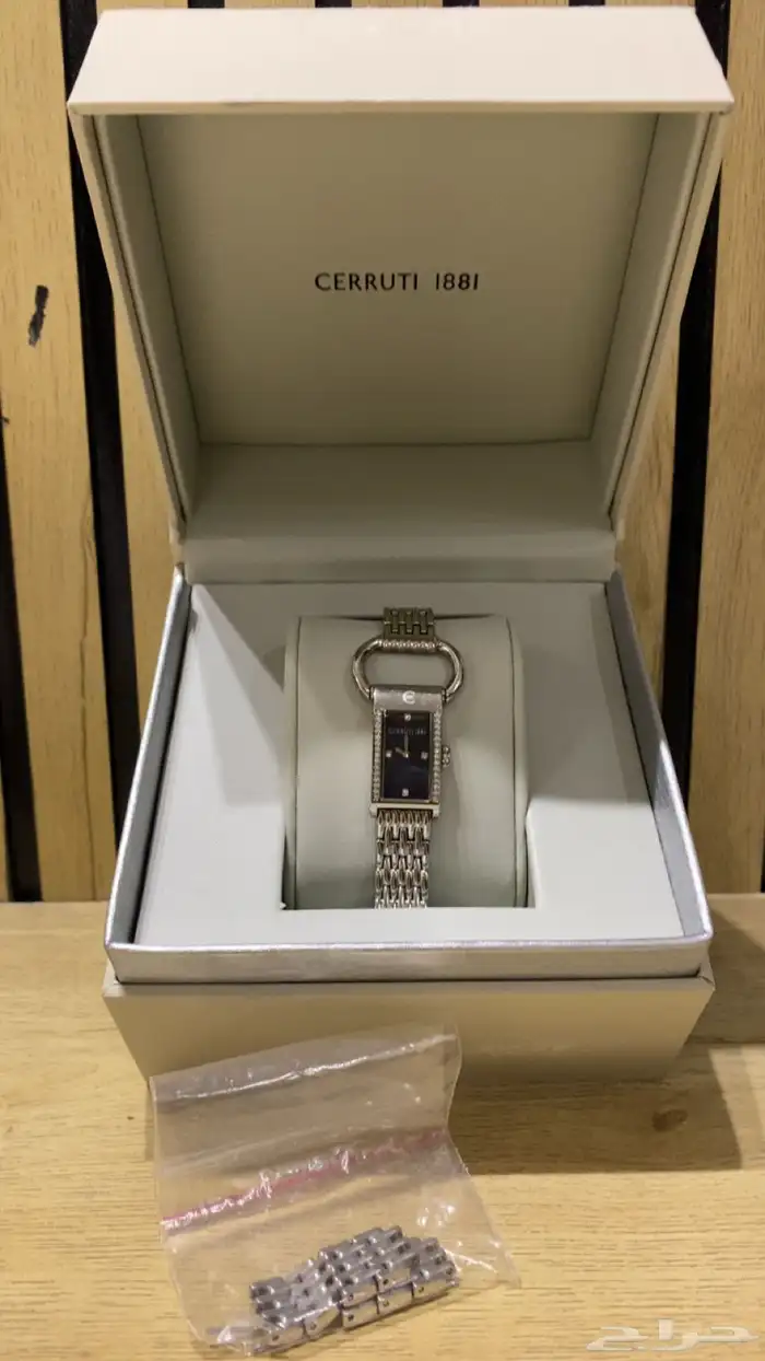 للبيع عاجل .ساعه ميلانيز و DIOR ديور ة Cerruti 1881 (شيروتي 6
