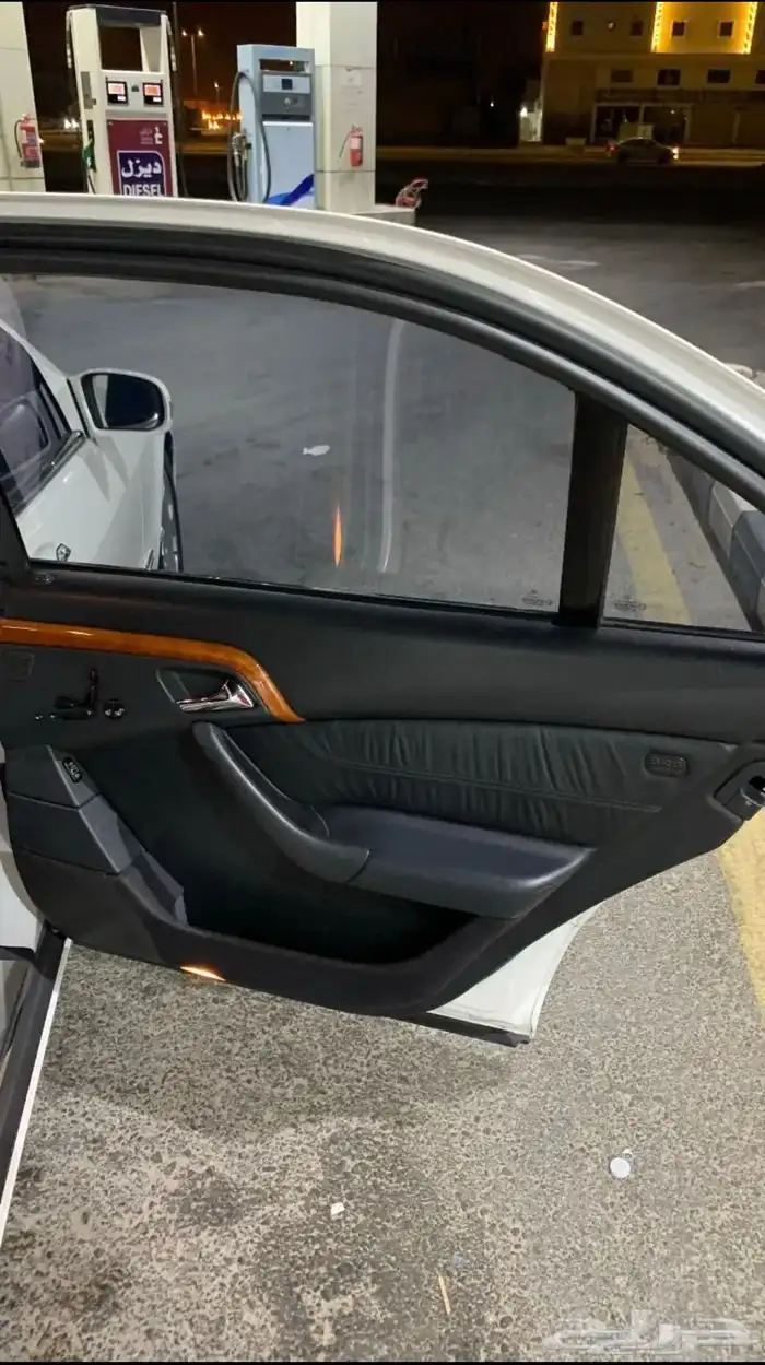 مرسيدس حجم 500 حق شركة والسيارة نادره 11