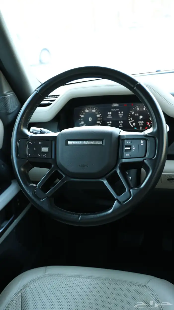 ديفندر HSE .. وكالة ( 7 مقاعد ) 32