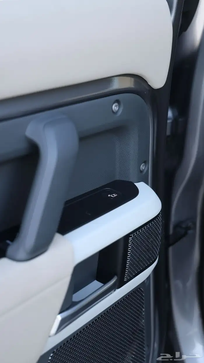 ديفندر HSE .. وكالة ( 7 مقاعد ) 24