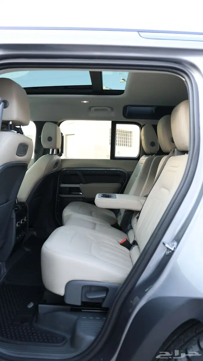 ديفندر HSE .. وكالة ( 7 مقاعد ) 27