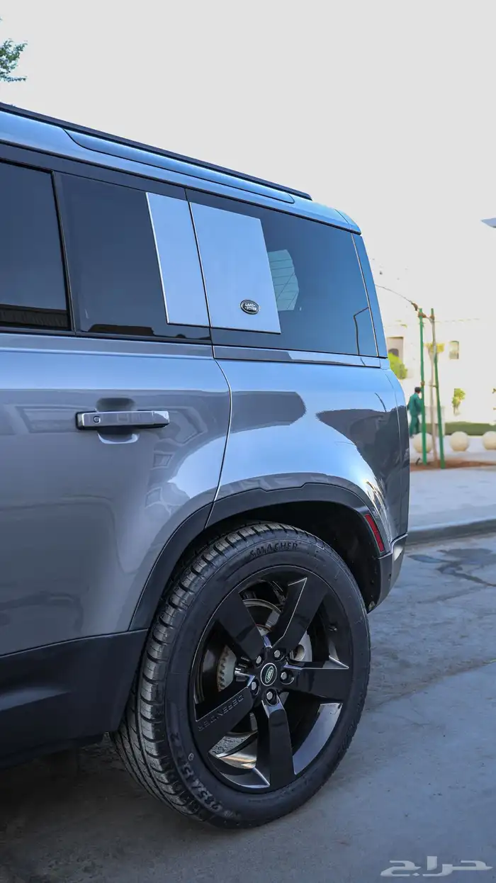 ديفندر HSE .. وكالة ( 7 مقاعد ) 13