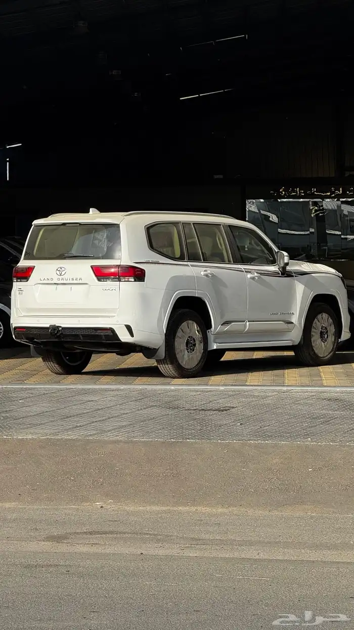 تويوتا لاندكروزر GXR SL5 خليجي 2025 - 327.500 3
