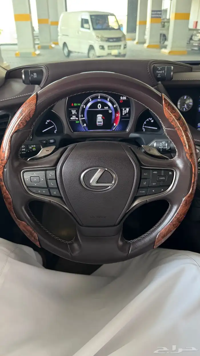 لكزس LS350 24