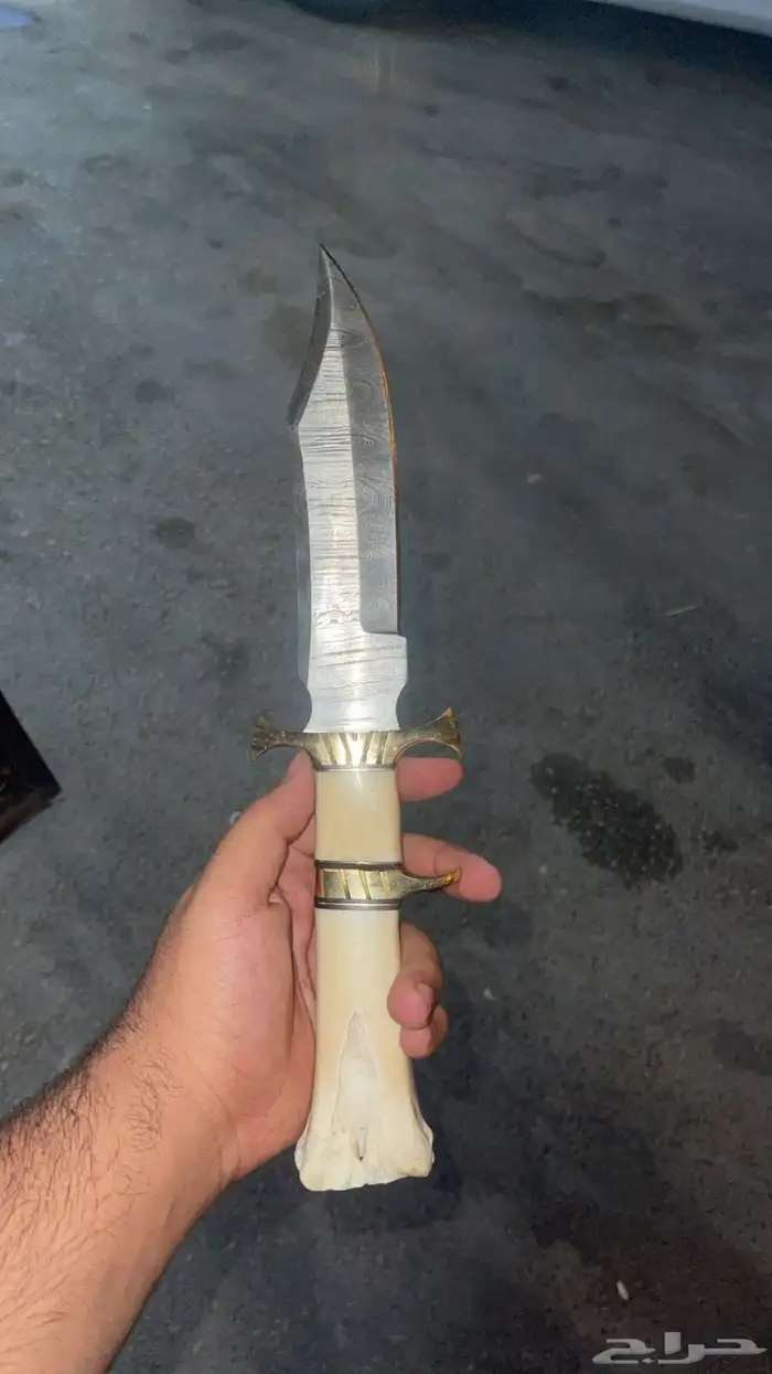 سكاكين جميلة جدا  و نحتتها أجمل 0