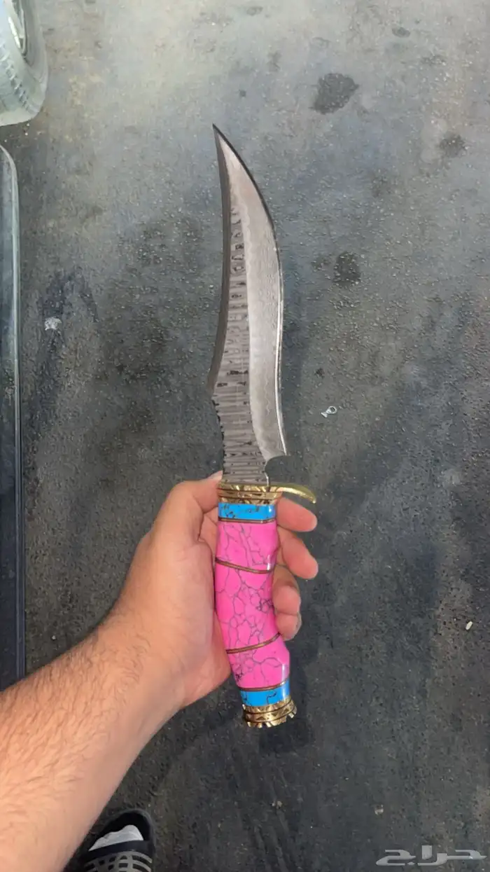 سكاكين جميلة جدا  و نحتتها أجمل 1