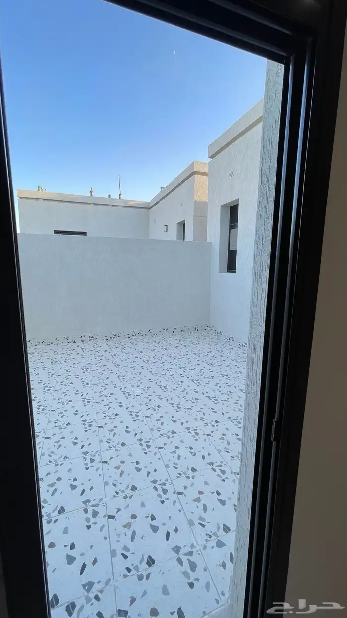 فلة للبيع واحة الشرقية ( الشعلة ) 52