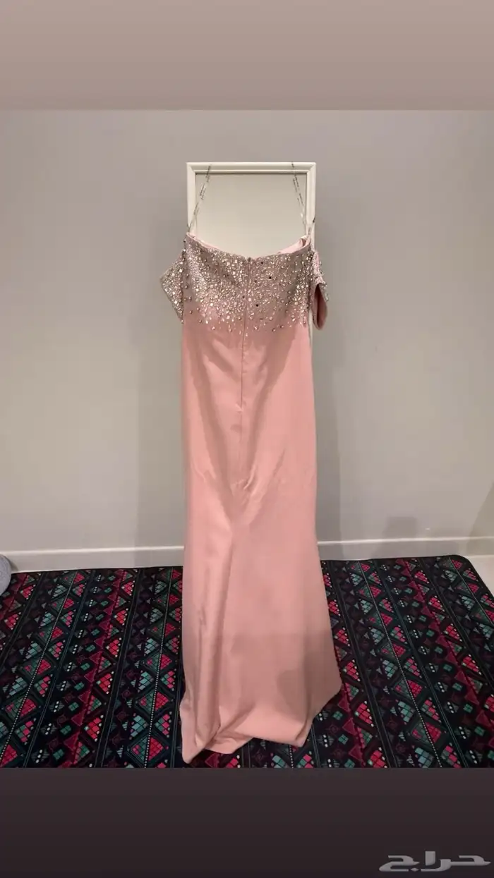 للبيع فستان مقاس 10 استعمال مره فقط 0