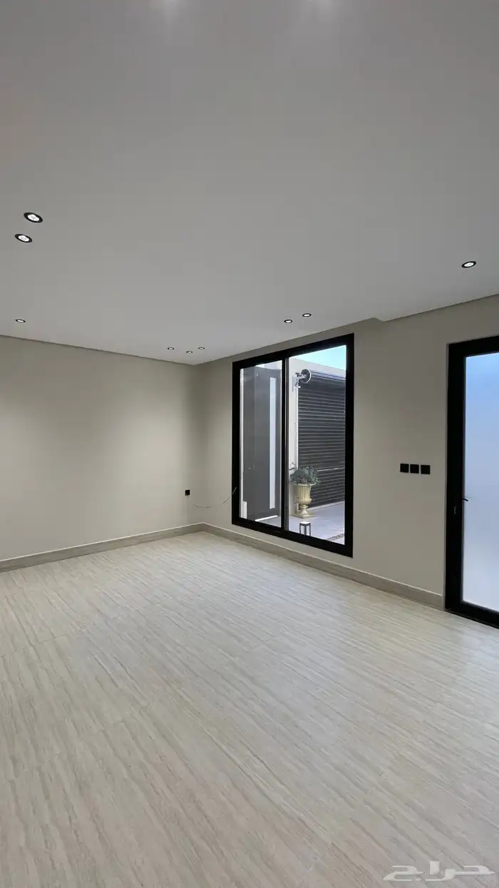 فلة للبيع واحة الشرقية ( الشعلة ) 8