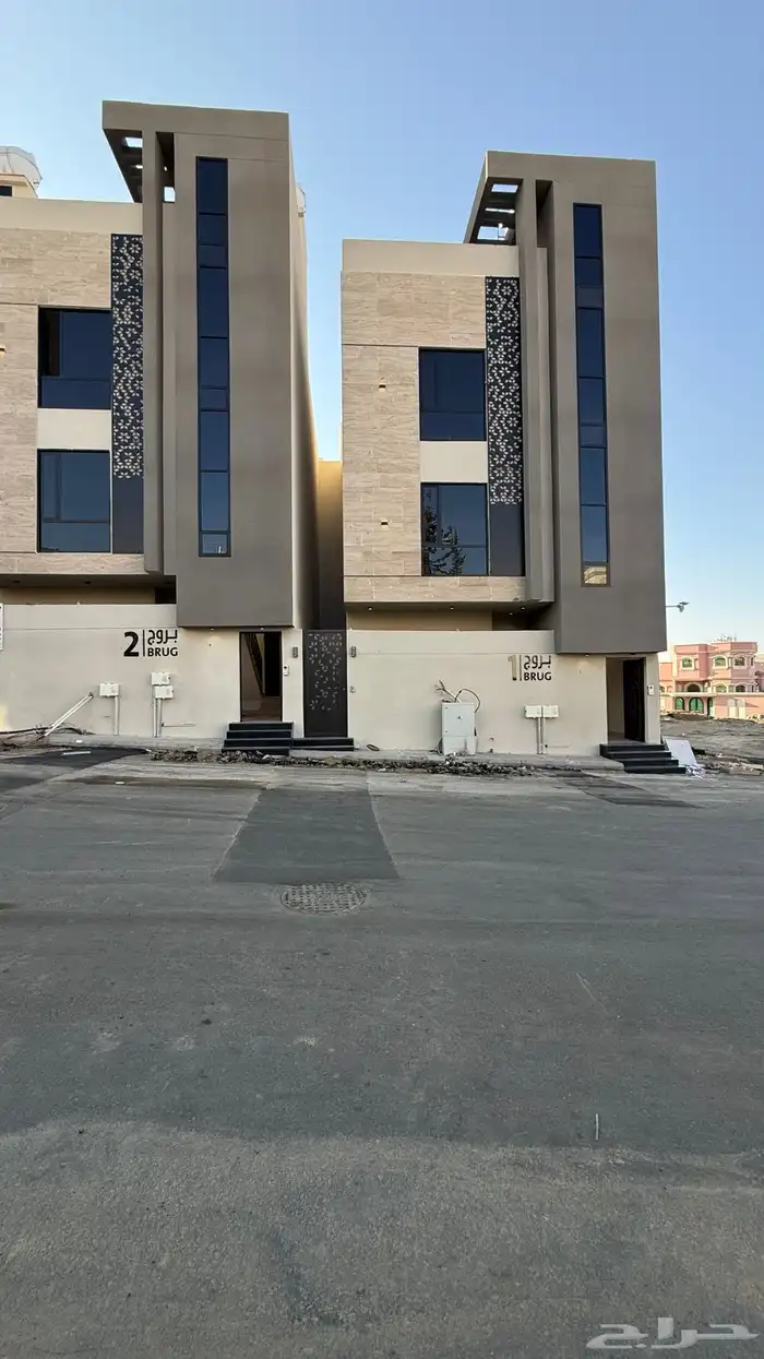 للبيع شقق ارضيه وعلويه بحى حسام خميس مشيط 2