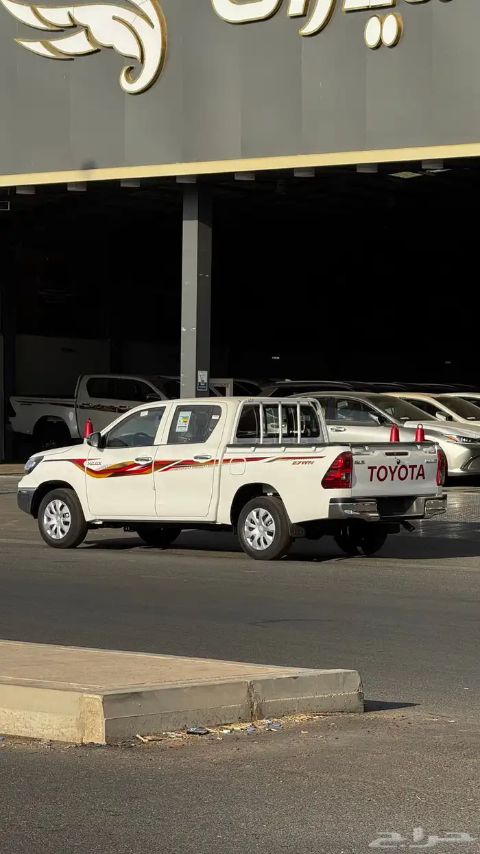 تويوتا هايلكس غمارتين تماتيك بنزين 2025 بريمي - 107.800 1