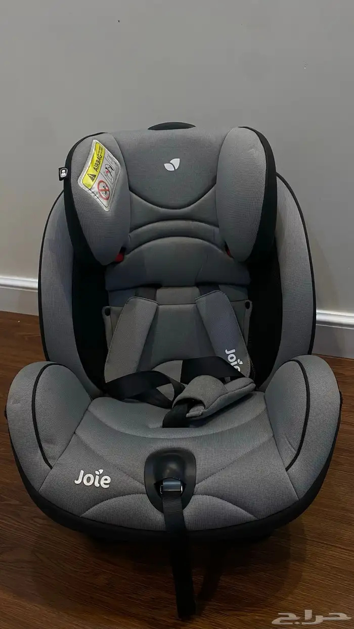 كرسي سيارة للاطفال من joje نظيف استخدام شهر فقط 2