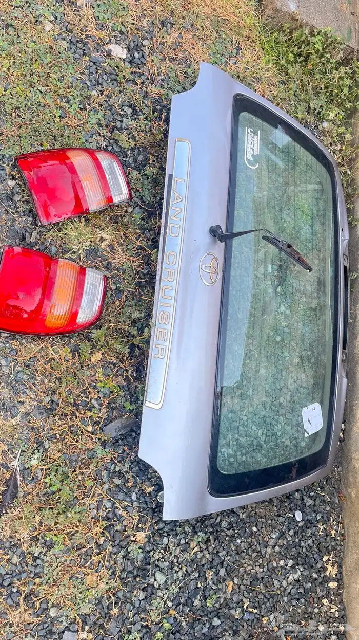 باب خلفي صالون 2002 واركان اسطبات 0