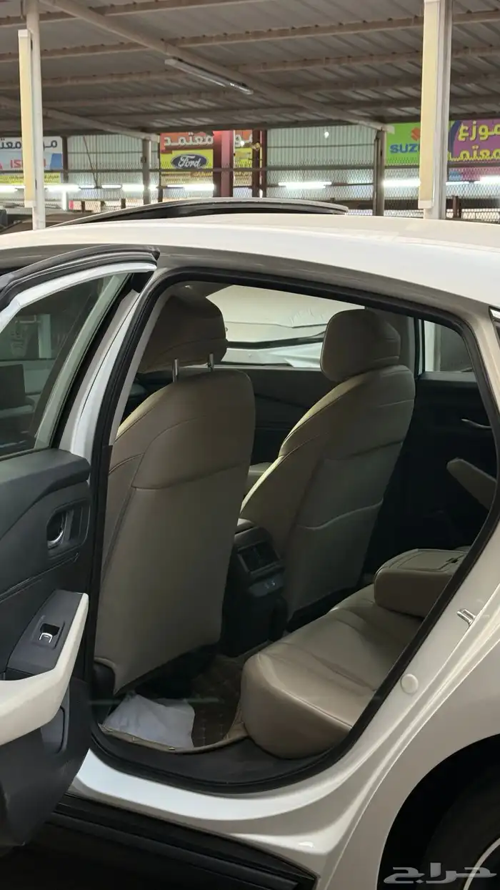 هوندا اكورد 2023 هايبرد EX-L فل كامل عداد 36 الف 18