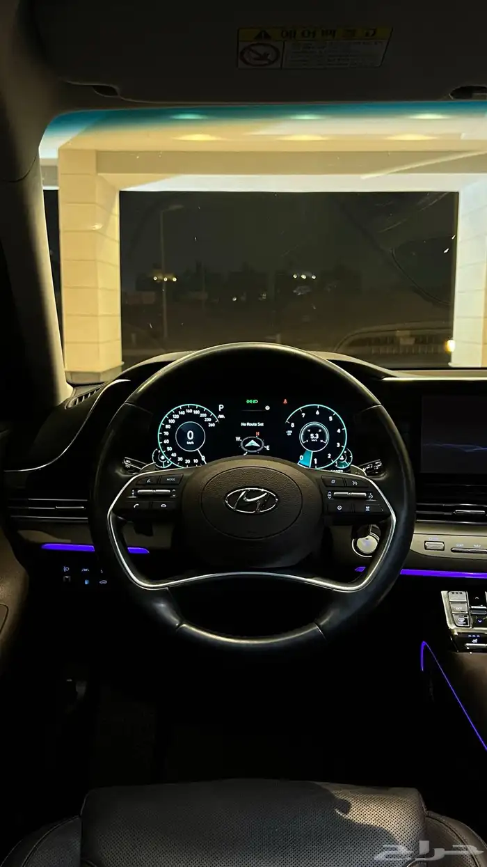 ازيرا 2020 ( بنزين 4V ) فل اوبشن بحالة الوكالة طبلون ديجيتال 15